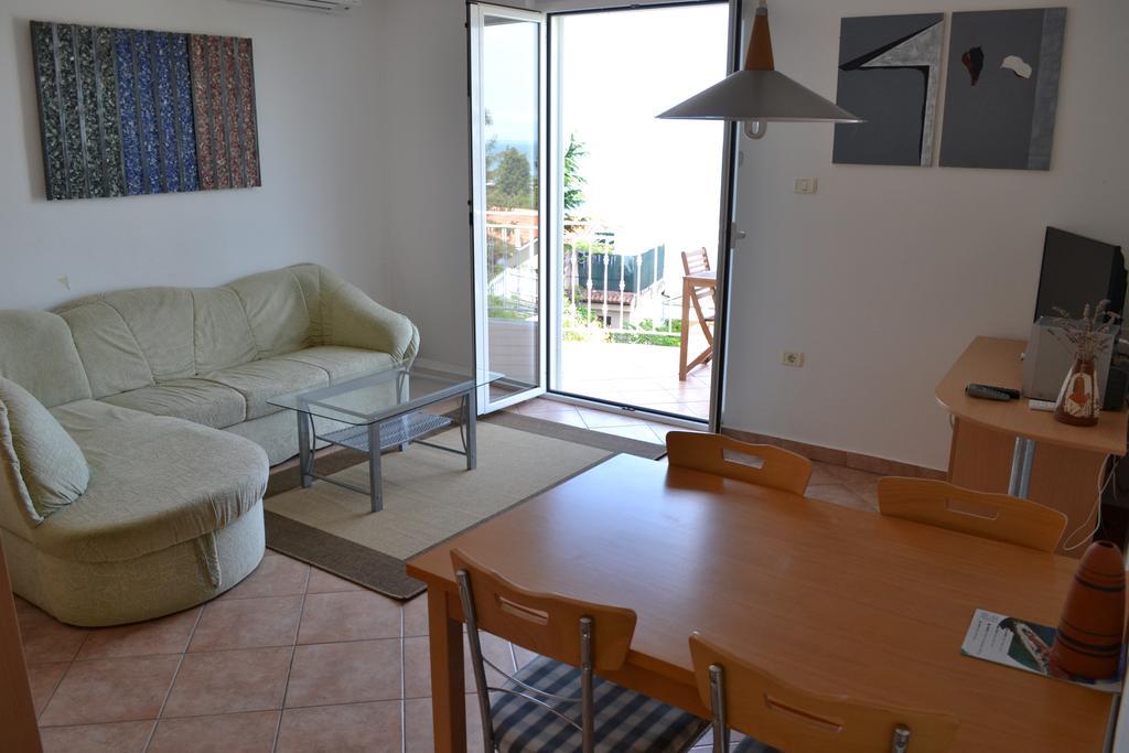 Apartment Jugo Piran Exterior photo